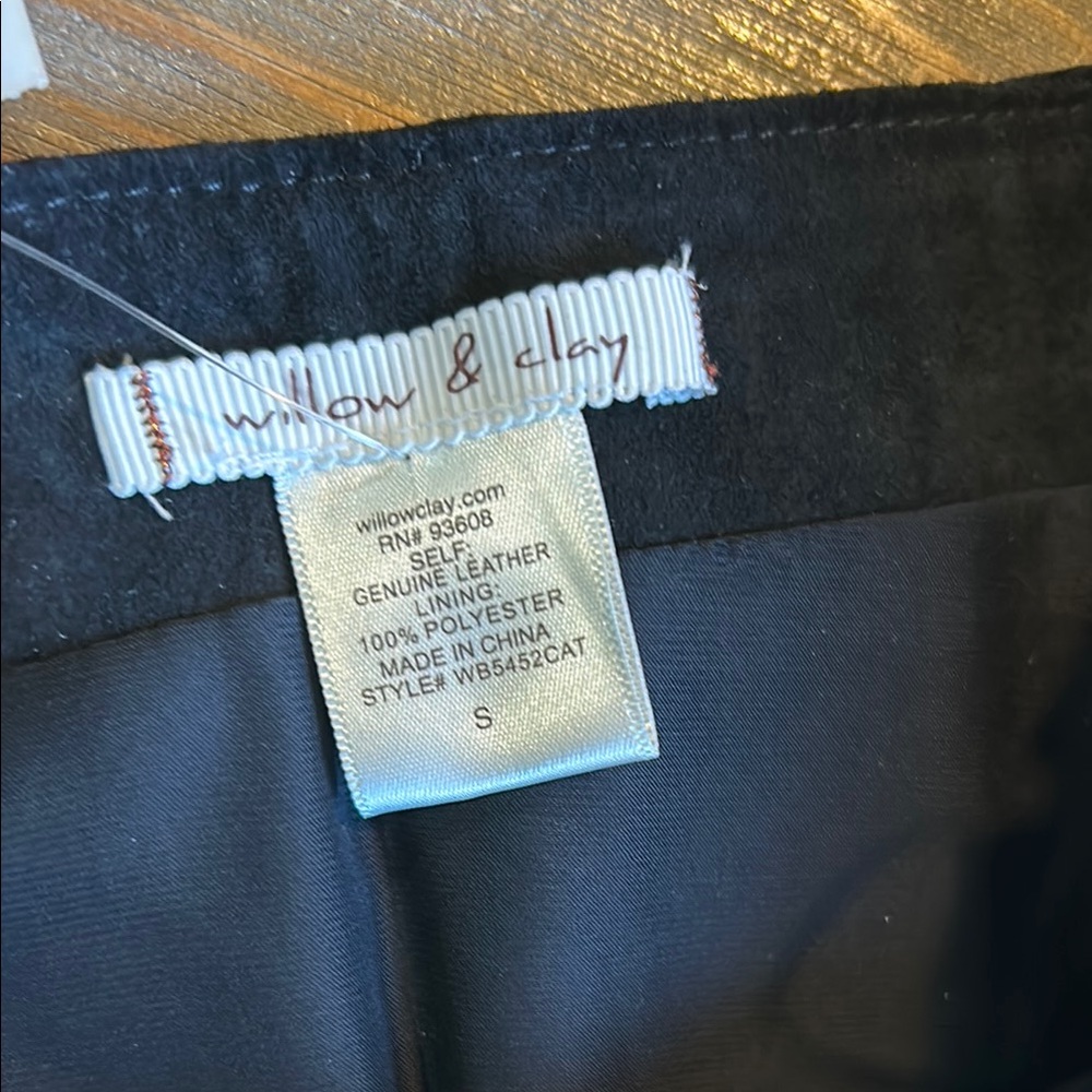 Willow & Clay Leathet Mini Skirt - Picture 5 of 5
